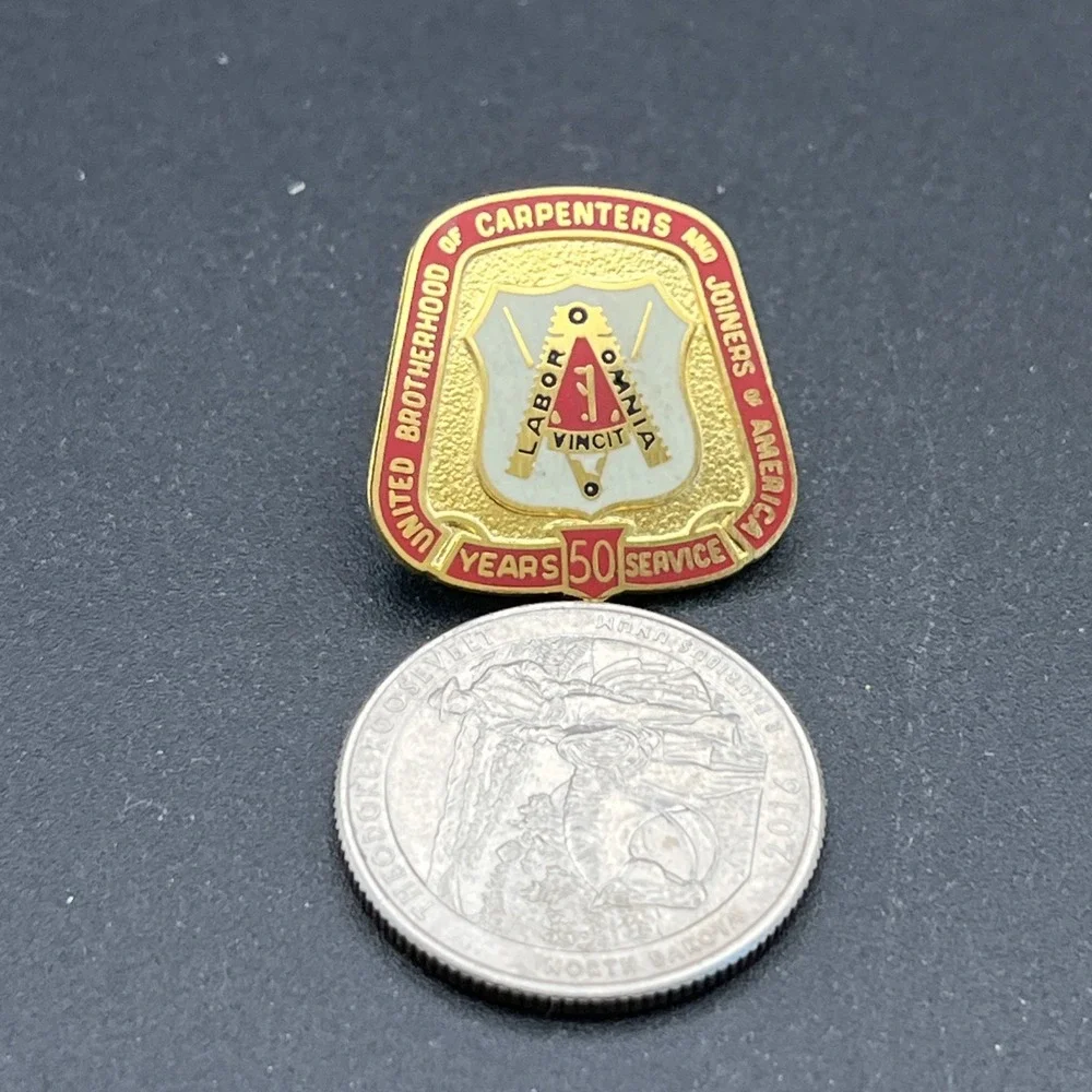 United Brotherhood Of Carpenters And‎ Joiners Of America 50 Years Lapel Hat Pin